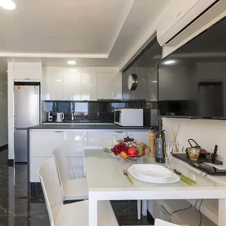Copacabana 1 - One Bed * Playa Fanabe